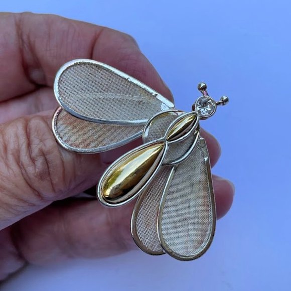 Vintage 60s Trembler Brooch Silver Gold Tone Mesh Butterfly Pin - Picture 2 of 5